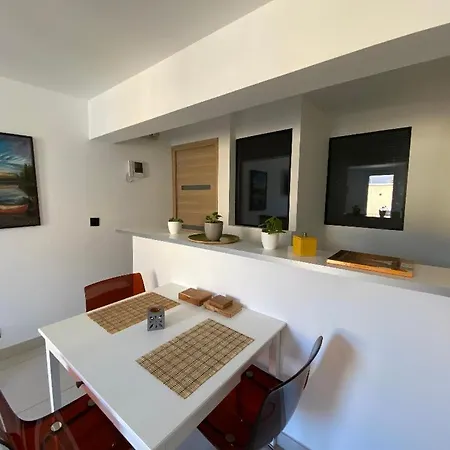 Apartman Sunsete T3 Duplex Centre Avec Terrasse Et Balcon